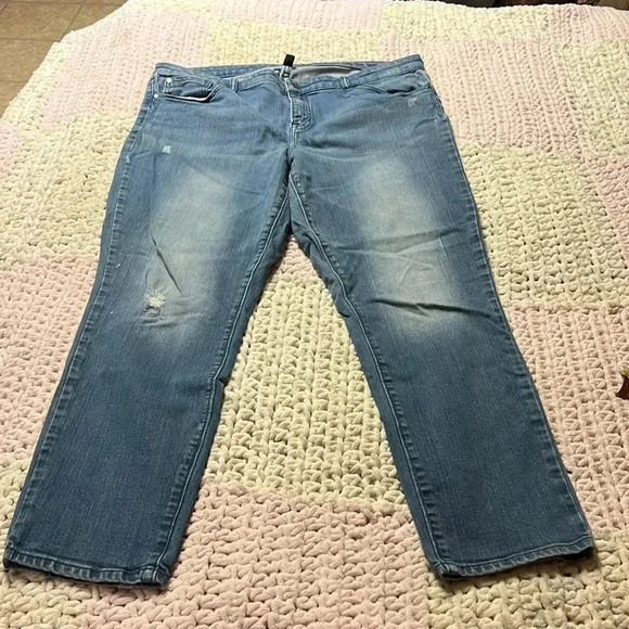 Gap skinny distressed light wash jeans - Picture 1 of 8